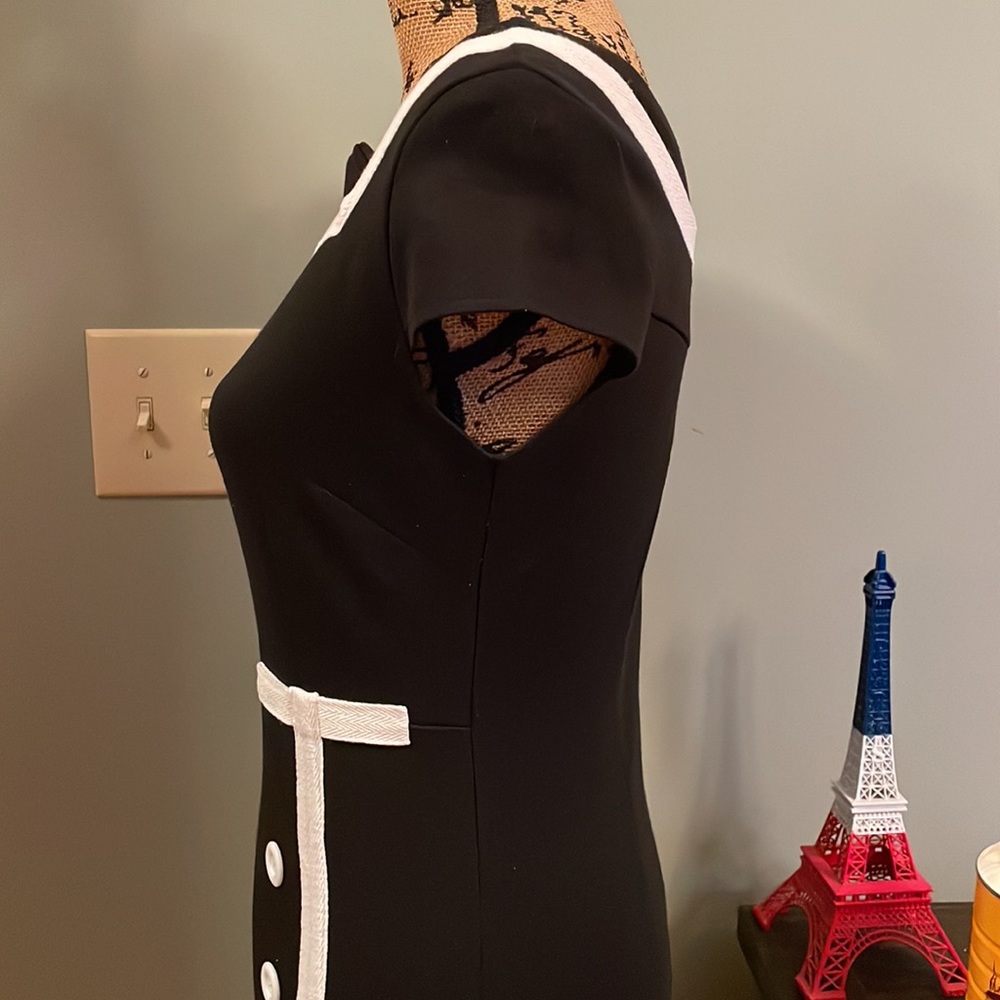 Nice-forever black form fitting dress, size medium. - Picture 12 of 16